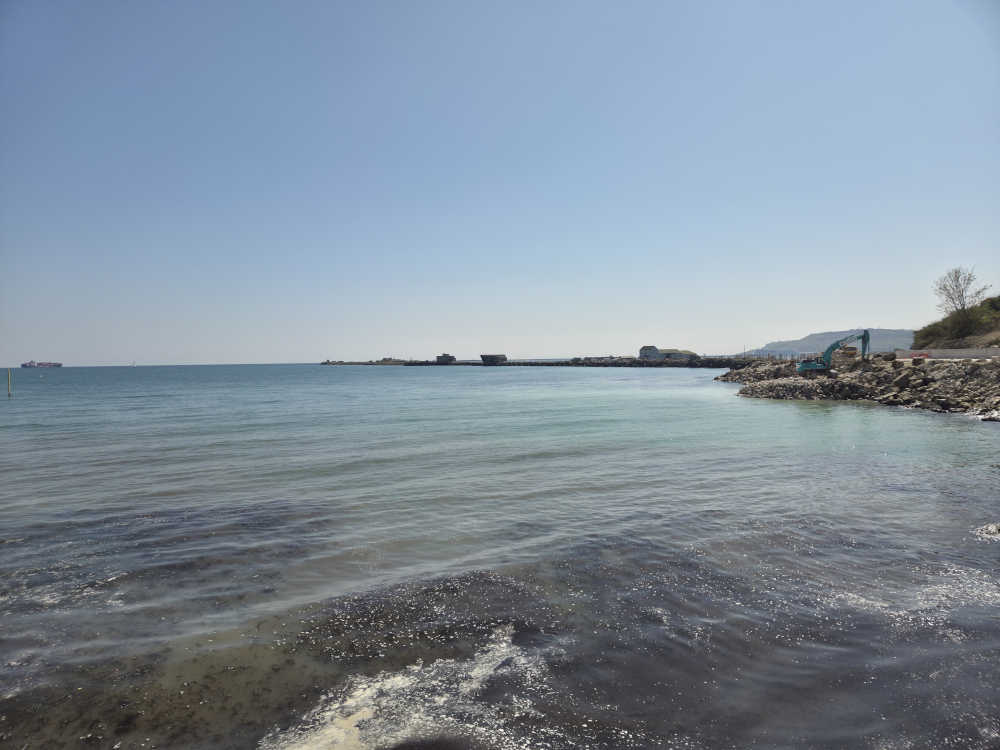 Newton's Cove Weymouth looking towards Portland Breakwater